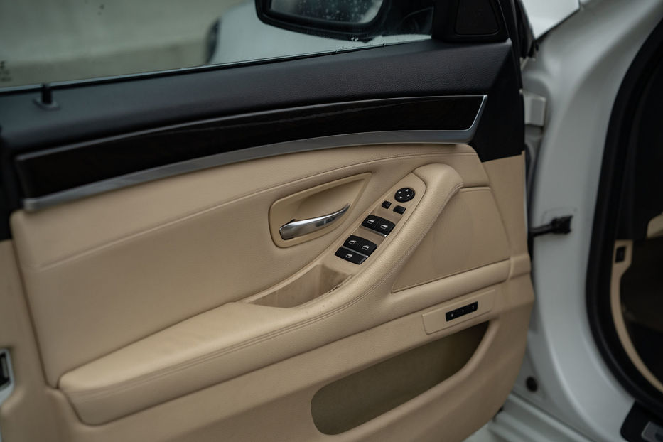 Продам BMW 528 I 2014 года в Черновцах