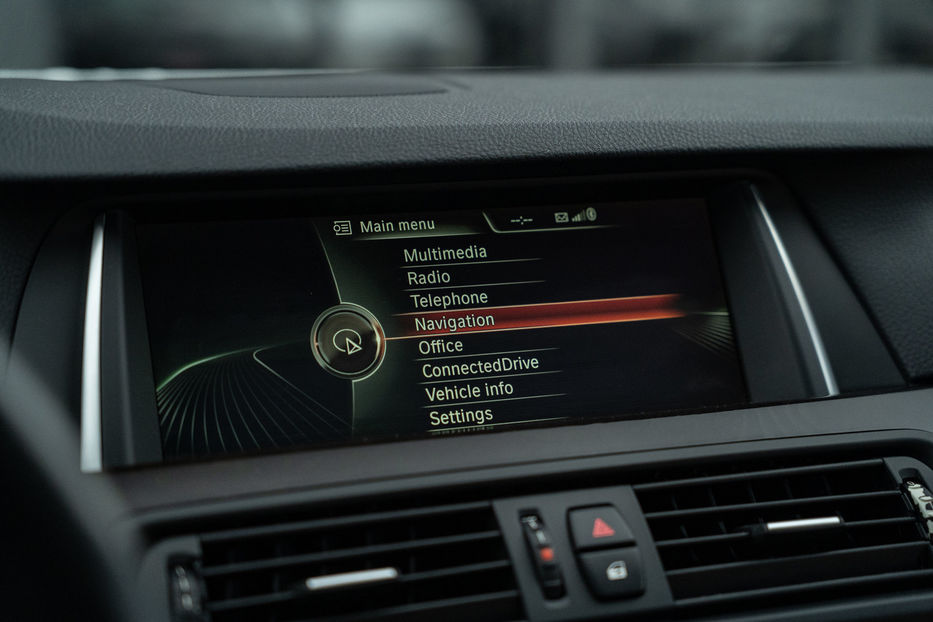 Продам BMW 528 I 2014 года в Черновцах