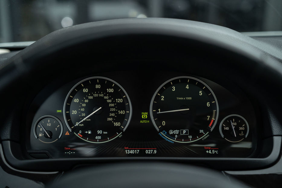 Продам BMW 528 I 2014 года в Черновцах