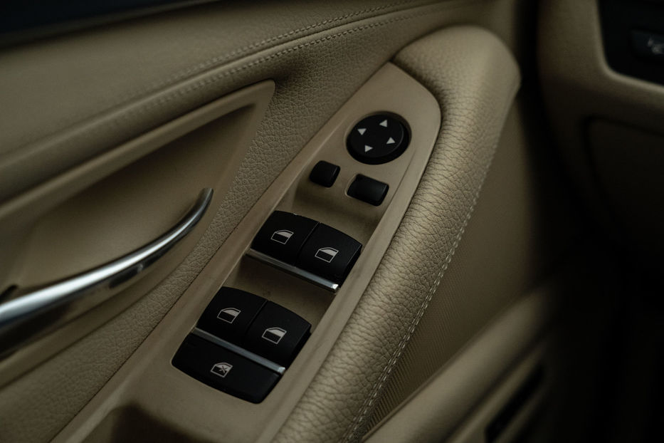 Продам BMW 528 I 2014 года в Черновцах