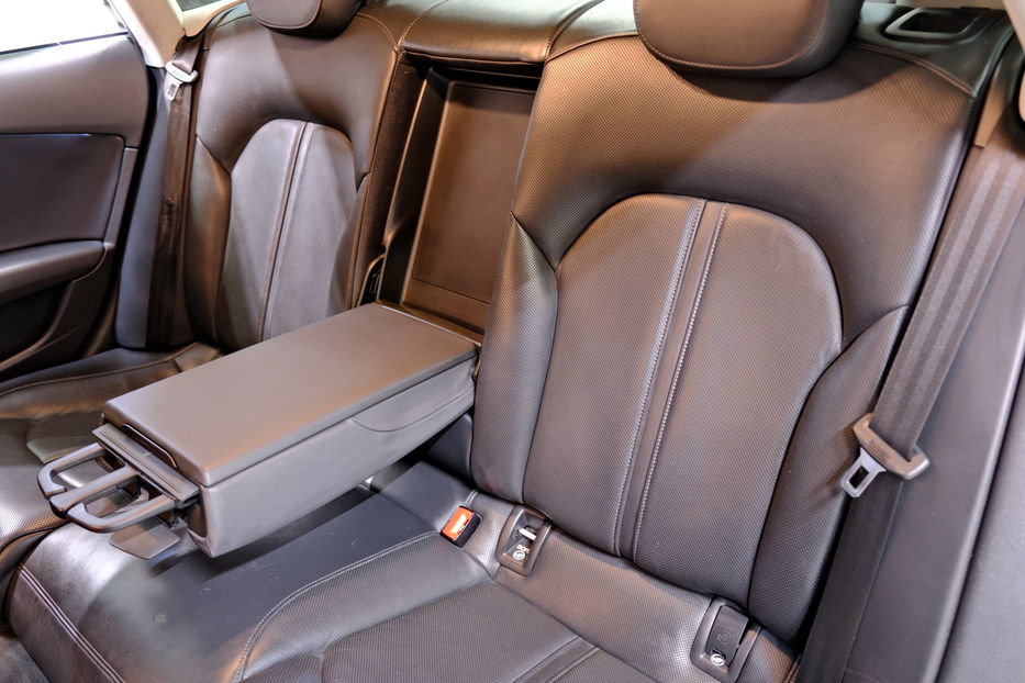 Продам Audi A7 2012 года в Одессе