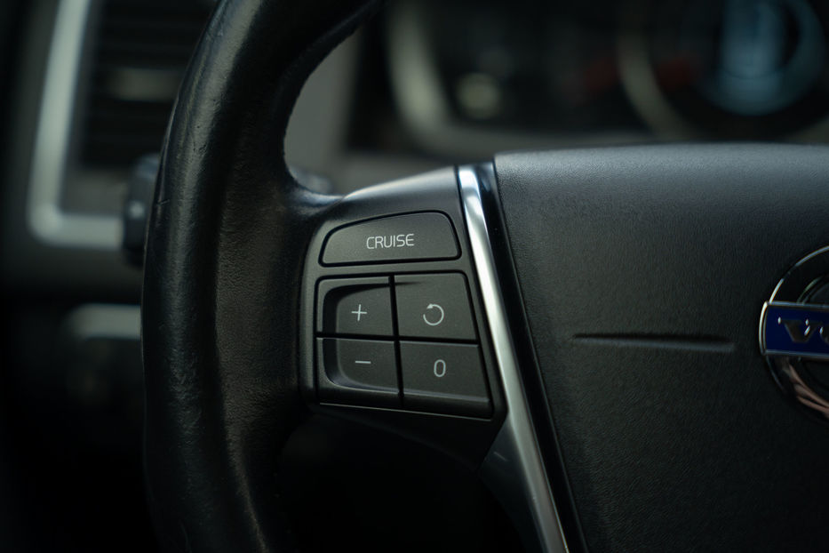 Продам Volvo XC60 2015 года в Черновцах