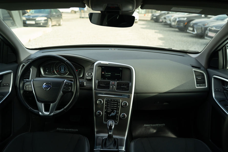 Продам Volvo XC60 2015 года в Черновцах