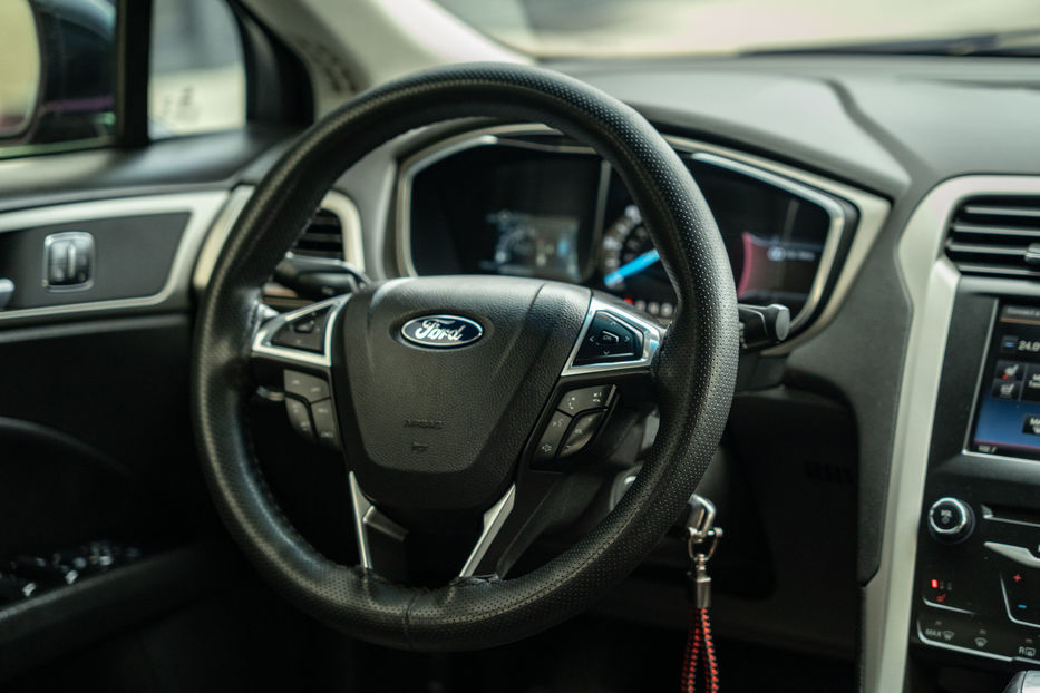 Продам Ford Fusion Hybrid PHEV 2013 года в Черновцах