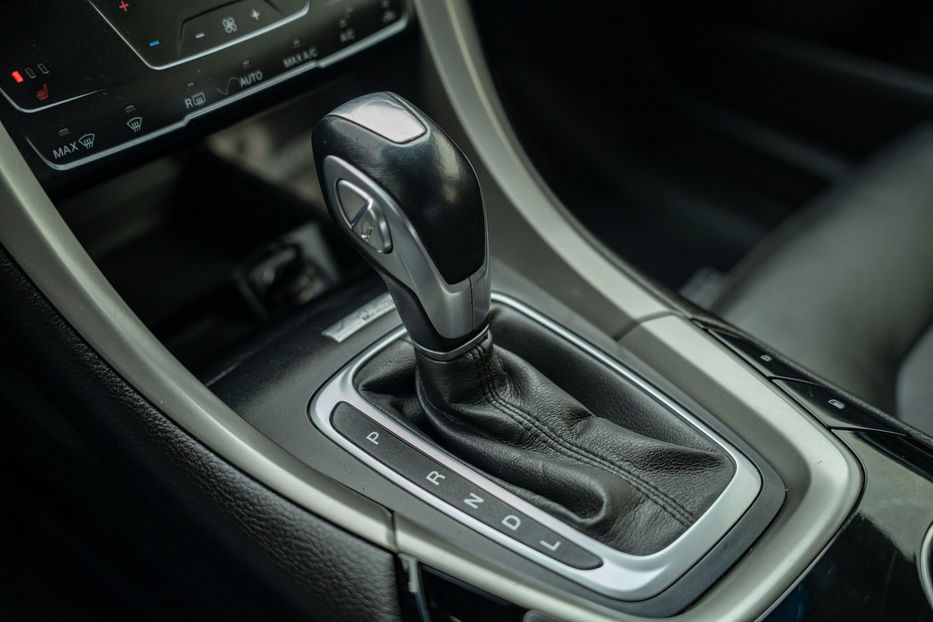 Продам Ford Fusion Hybrid PHEV 2013 года в Черновцах