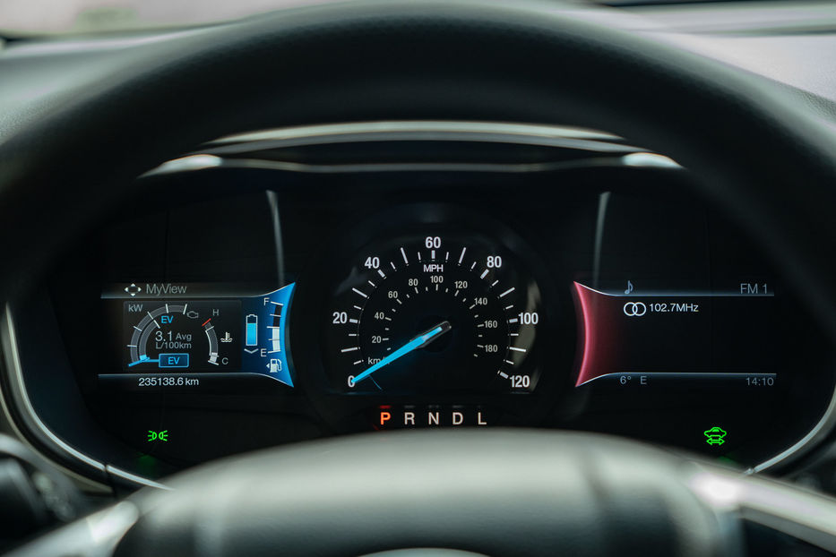 Продам Ford Fusion Hybrid PHEV 2013 года в Черновцах