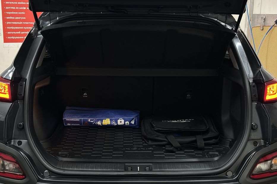 Продам Hyundai Kona 64кВт Проекція Підігрів сидінь 2021 года в Львове