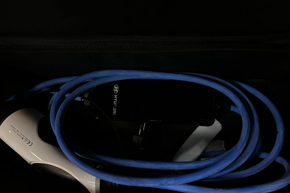 Продам Hyundai Kona 64кВт Проекція Підігрів сидінь 2021 года в Львове