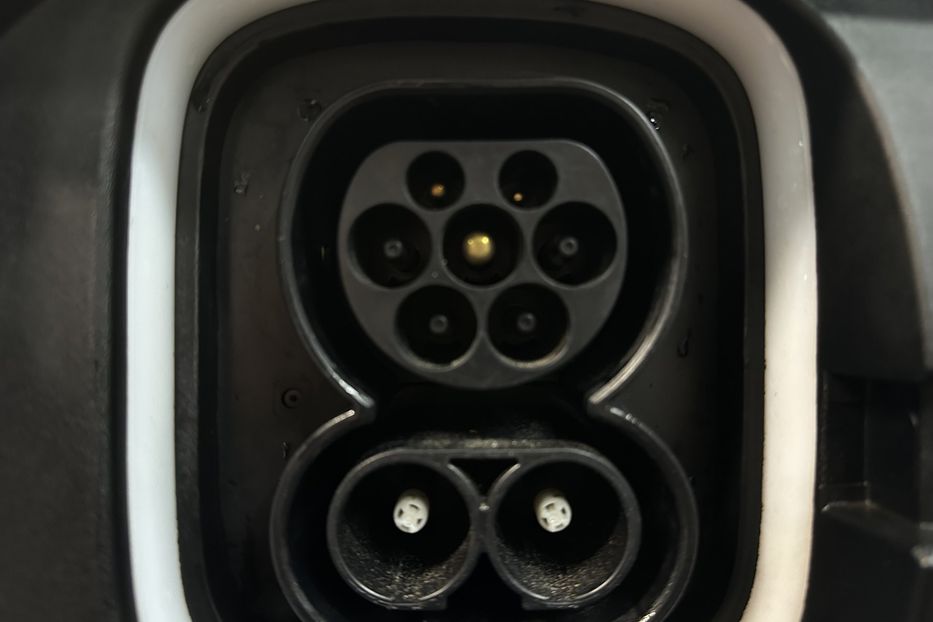 Продам Hyundai Kona 64кВт Проекція Підігрів сидінь 2021 года в Львове