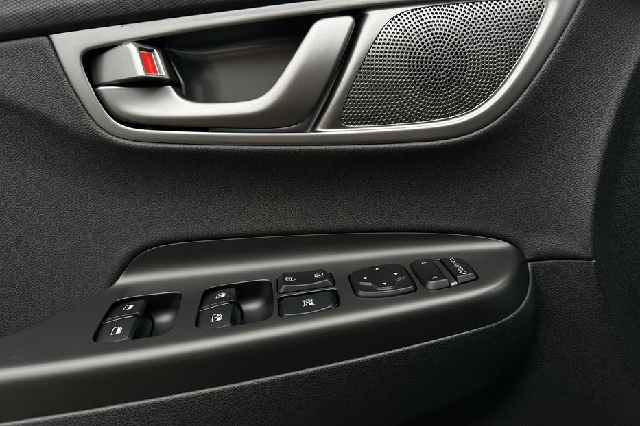 Продам Hyundai Kona 64кВт Проекція Підігрів сидінь 2021 года в Львове