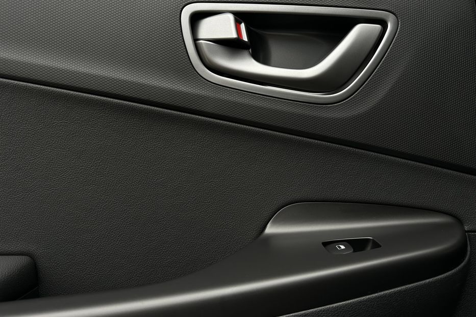 Продам Hyundai Kona 64кВт Проекція Підігрів сидінь 2021 года в Львове