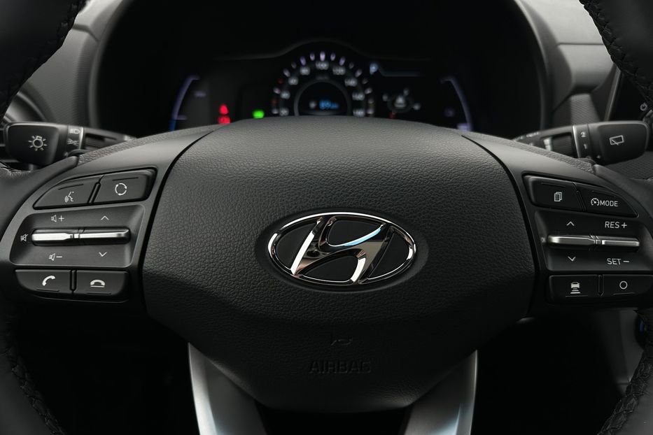 Продам Hyundai Kona 64кВт Проекція Підігрів сидінь 2021 года в Львове