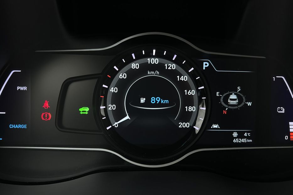 Продам Hyundai Kona 64кВт Проекція Підігрів сидінь 2021 года в Львове