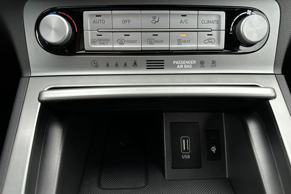 Продам Hyundai Kona 64кВт Проекція Підігрів сидінь 2021 года в Львове