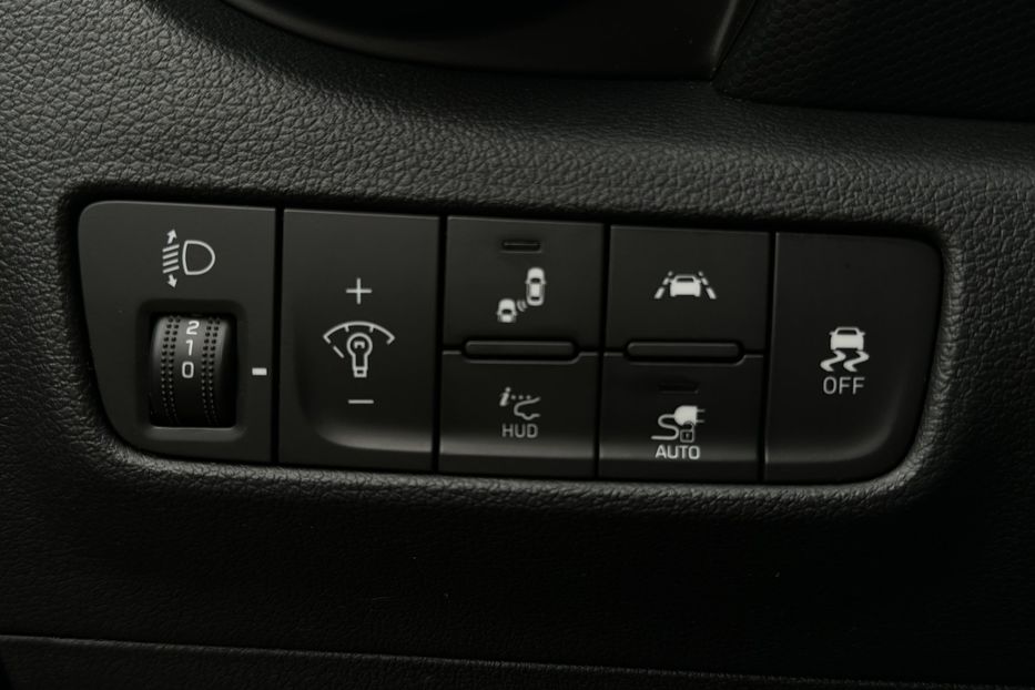 Продам Hyundai Kona 64кВт Проекція Підігрів сидінь 2021 года в Львове