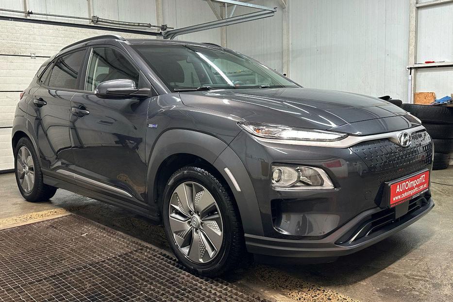 Продам Hyundai Kona 64кВт Проекція Підігрів сидінь 2021 года в Львове