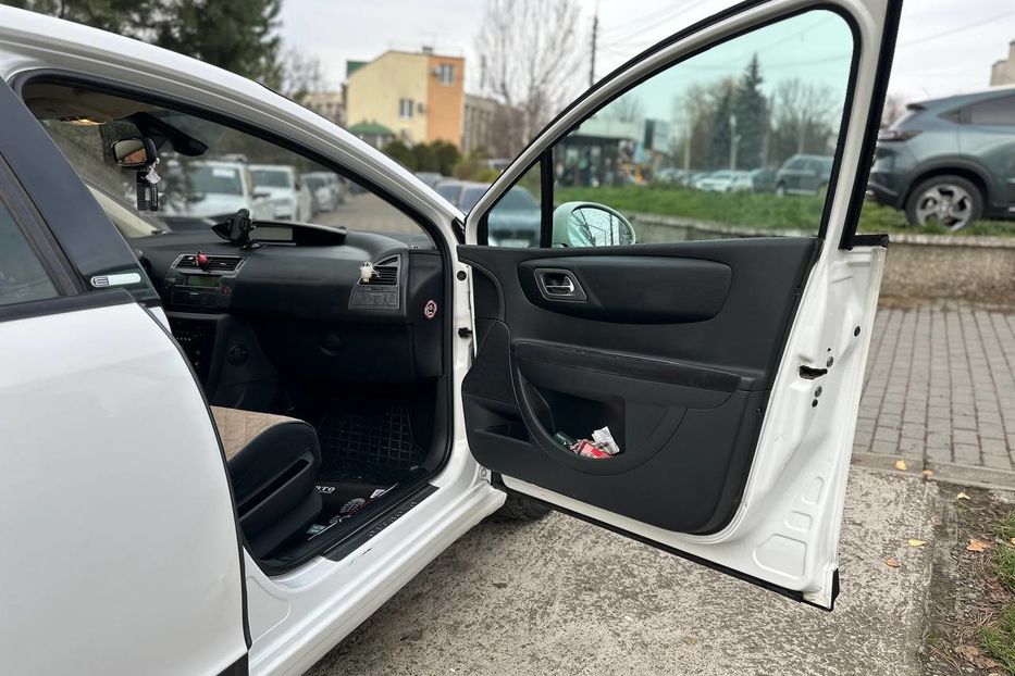 Продам Citroen C4 2008 года в Черновцах