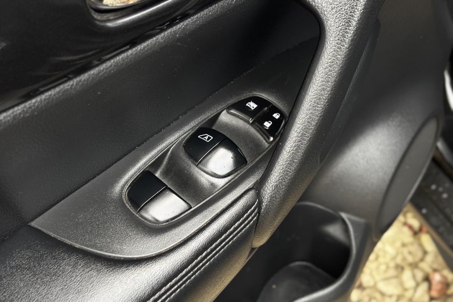 Продам Nissan Rogue 2016 года в Львове