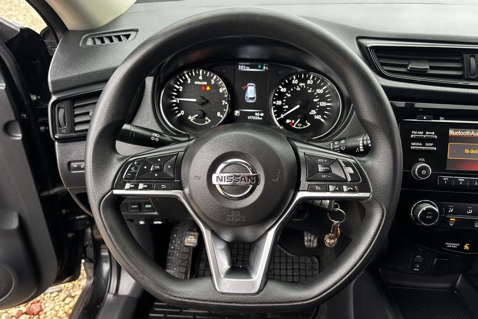 Продам Nissan Rogue 2016 года в Львове