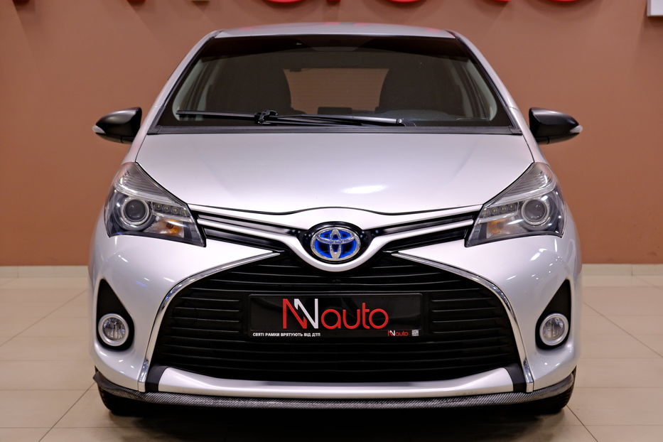 Продам Toyota Yaris Hybrid 2015 года в Одессе