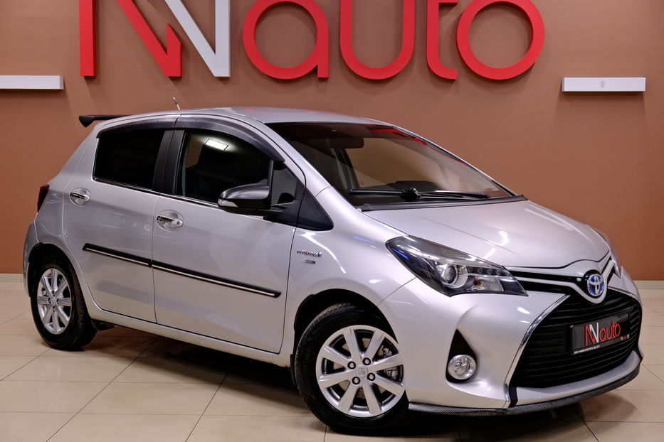 Продам Toyota Yaris Hybrid 2015 года в Одессе