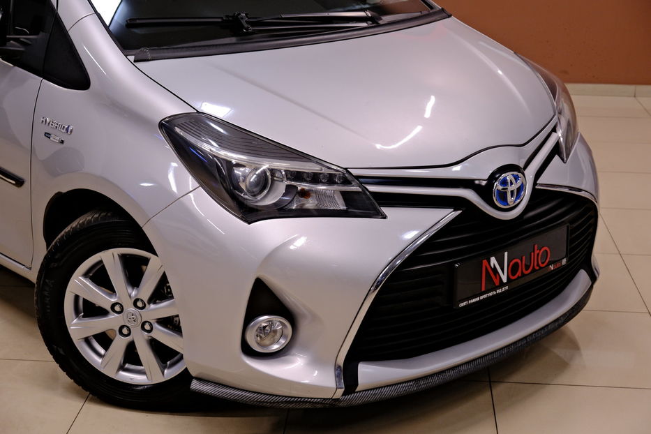 Продам Toyota Yaris Hybrid 2015 года в Одессе