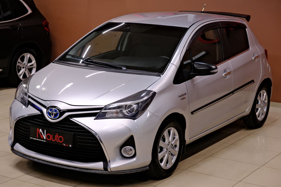 Продам Toyota Yaris Hybrid 2015 года в Одессе