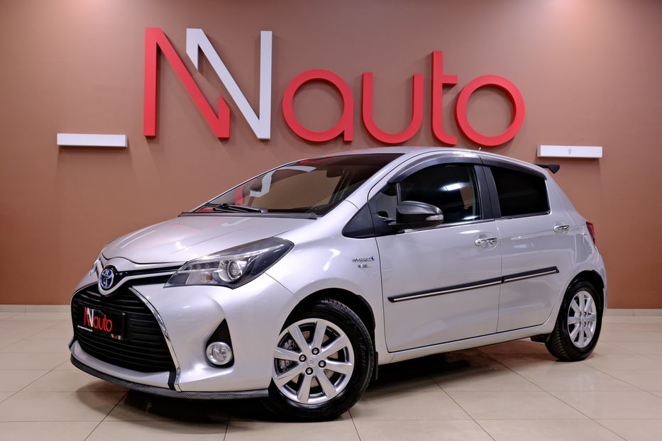 Продам Toyota Yaris Hybrid 2015 года в Одессе