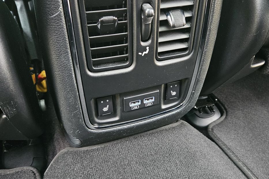 Продам Jeep Grand Cherokee Overland 2018 года в Киеве