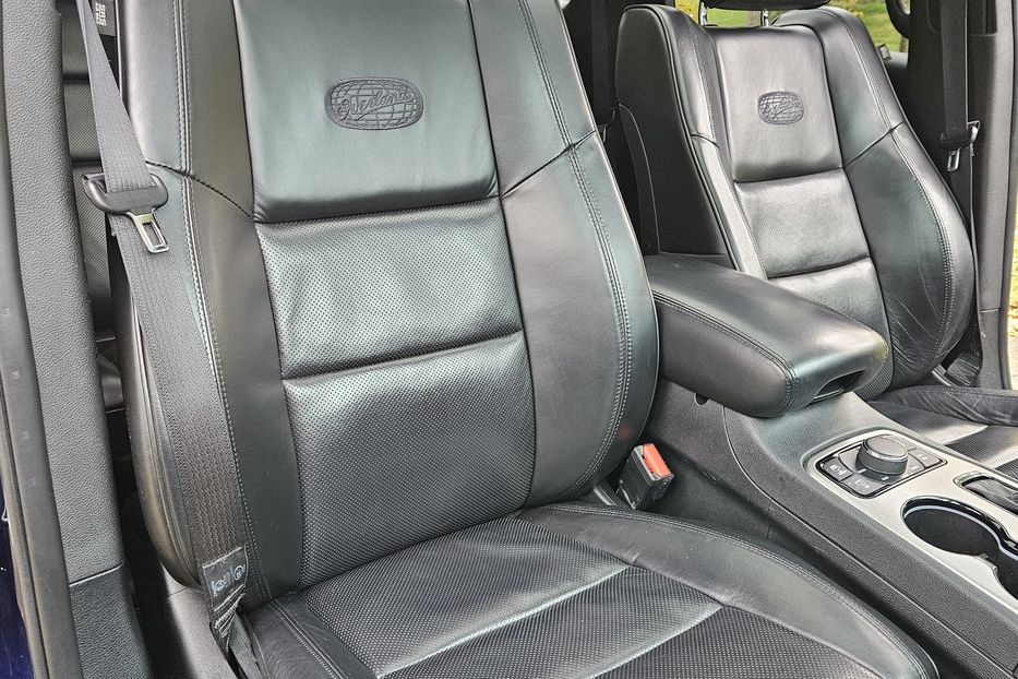 Продам Jeep Grand Cherokee Overland 2018 года в Киеве