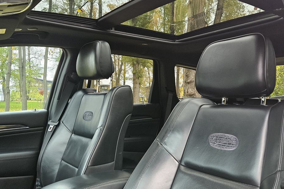 Продам Jeep Grand Cherokee Overland 2018 года в Киеве