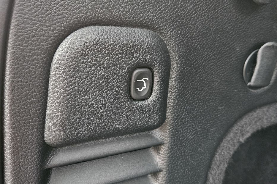 Продам Jeep Grand Cherokee Overland 2018 года в Киеве