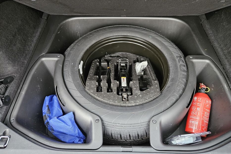 Продам Jeep Grand Cherokee Overland 2018 года в Киеве