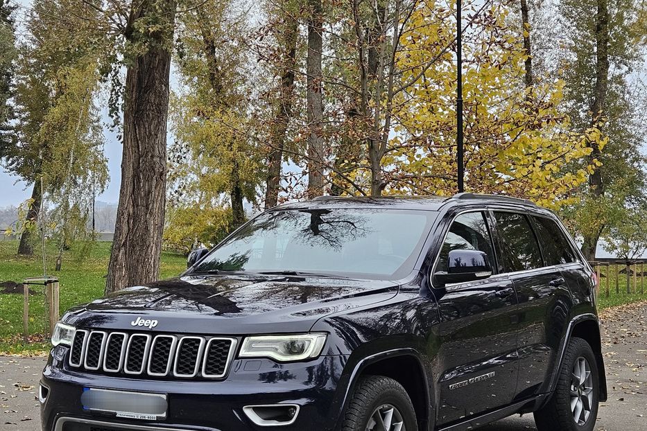 Продам Jeep Grand Cherokee Overland 2018 года в Киеве