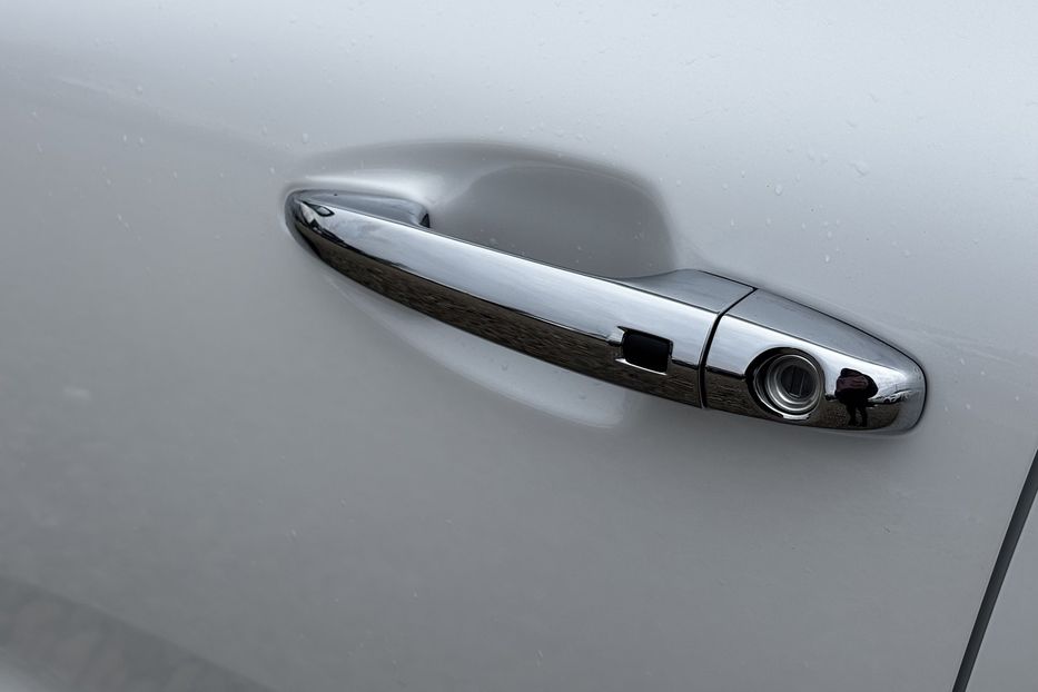 Продам Kia Niro 64 KW авто у Львові  2020 года в Львове