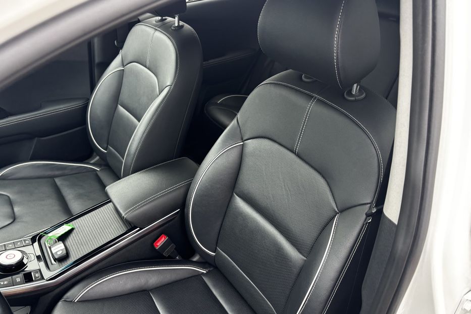 Продам Kia Niro 64 KW авто у Львові  2020 года в Львове