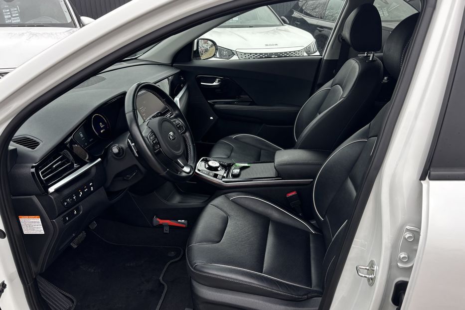 Продам Kia Niro 64 KW авто у Львові  2020 года в Львове