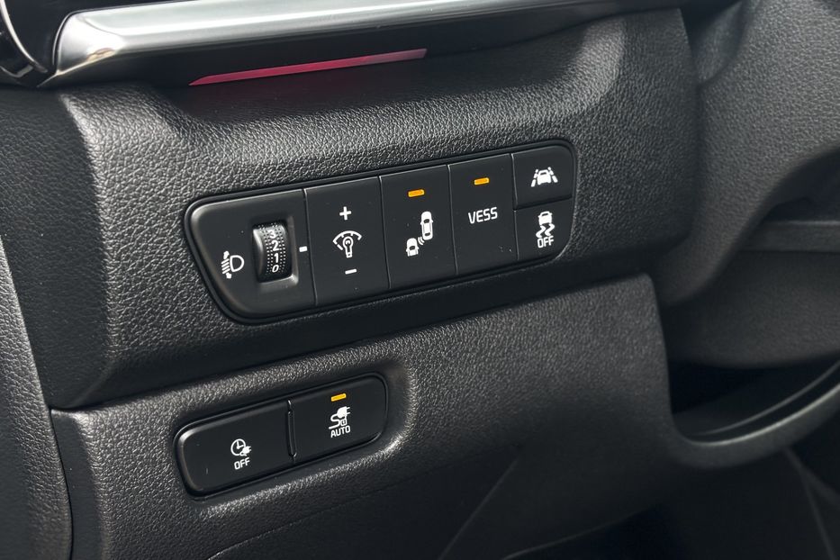 Продам Kia Niro 64 KW авто у Львові  2020 года в Львове