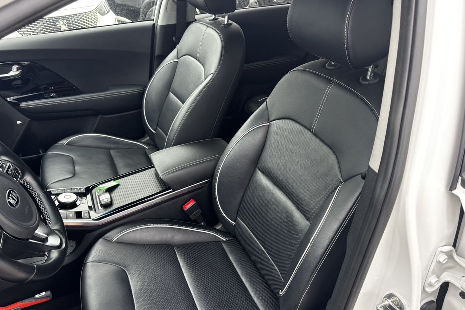 Продам Kia Niro 64 KW авто у Львові  2020 года в Львове