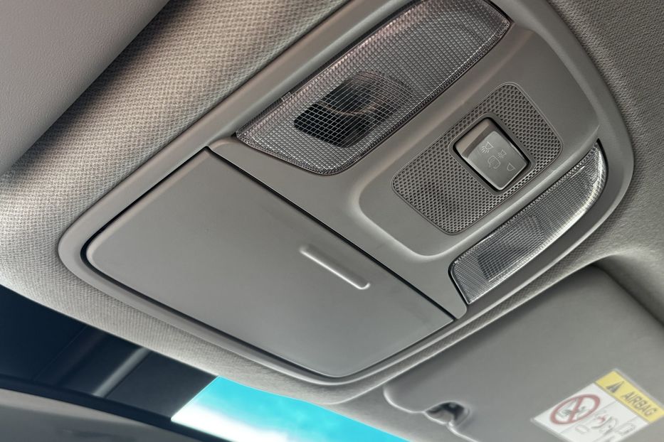 Продам Kia Niro 64 KW авто у Львові  2020 года в Львове