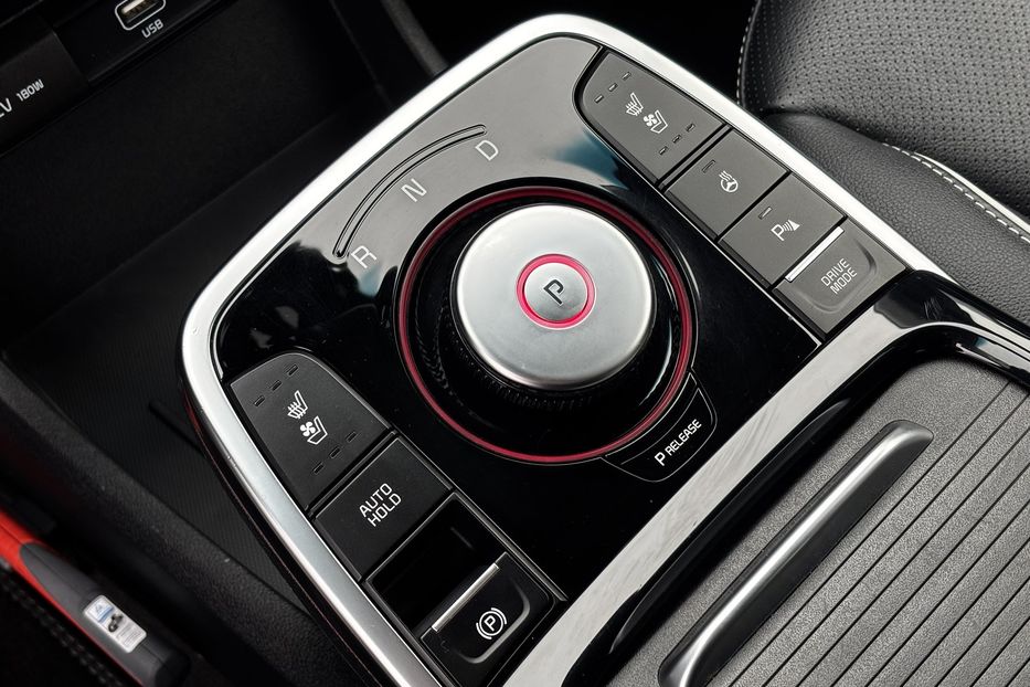 Продам Kia Niro 64 KW авто у Львові  2020 года в Львове