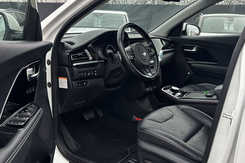 Продам Kia Niro 64 KW авто у Львові  2020 года в Львове