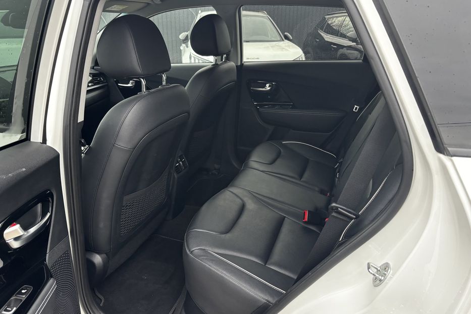 Продам Kia Niro 64 KW авто у Львові  2020 года в Львове