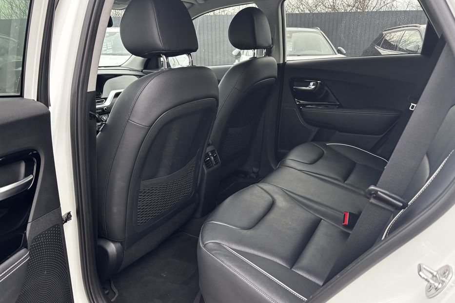 Продам Kia Niro 64 KW авто у Львові  2020 года в Львове