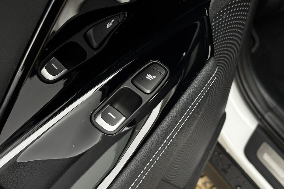 Продам Kia Niro 64 KW авто у Львові  2020 года в Львове