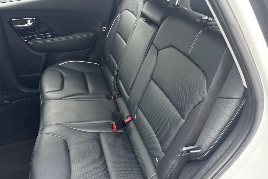 Продам Kia Niro 64 KW авто у Львові  2020 года в Львове