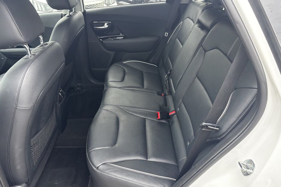 Продам Kia Niro 64 KW авто у Львові  2020 года в Львове