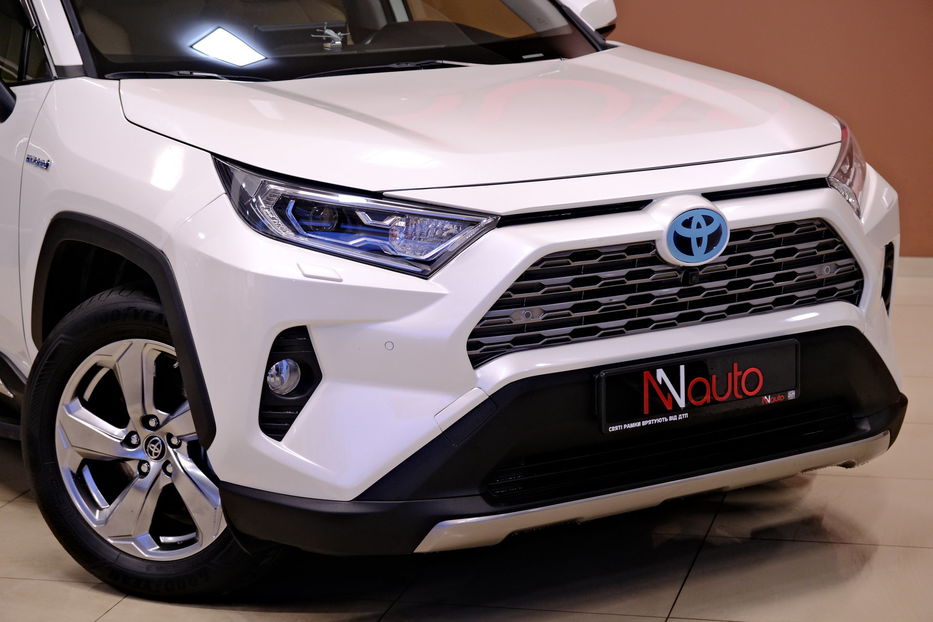 Продам Toyota Rav 4 Hybrid 2019 года в Одессе