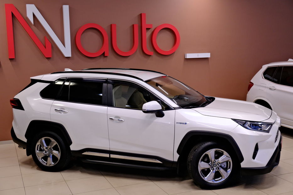 Продам Toyota Rav 4 Hybrid 2019 года в Одессе