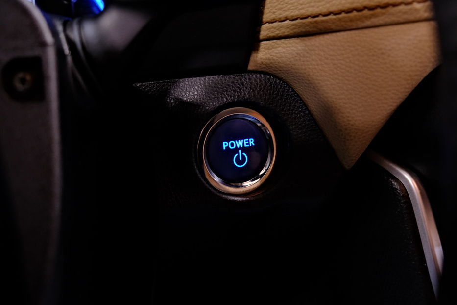 Продам Toyota Rav 4 Hybrid 2019 года в Одессе